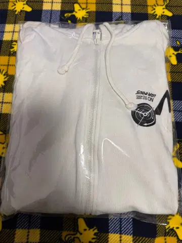 4708 SnowMan 후드티 on