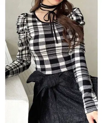 [ 미사용 새상품 ] RESEXXY 초커 디자인 니트탑