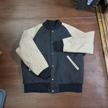 워크맨 바시티 자켓