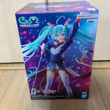 하츠네 미쿠 건담 콜라보 피규어