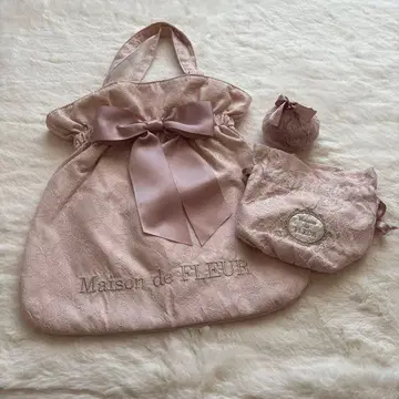 Maison de FLEUR 리본 포함 토트백 복조리