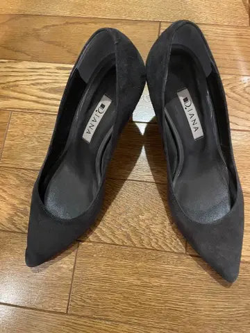 DIANA 다크 그레이 스웨이드 하이힐