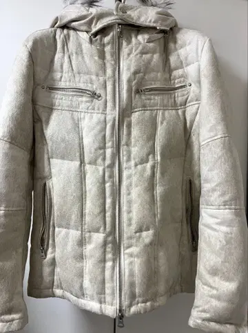 토네이도 마트 다운 자켓 아이보리