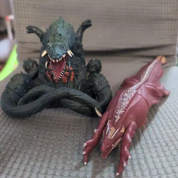 고질라 피규어 비질란테와 아쿠아틸리스 세트