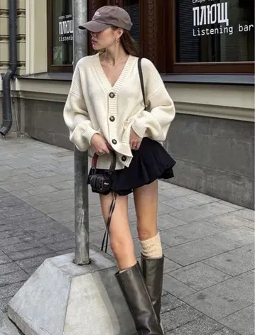 아이보리 버튼 V넥 니트 가디건