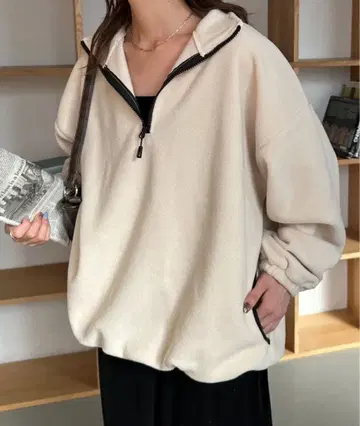 미사용 새상품 discout 디스코트 아이보리 플리스 하프 지퍼