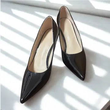 블랙 스틸레토 하이힐