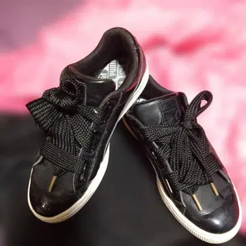 PUMA 블랙 농구화