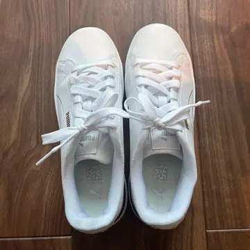 푸마 스니커즈 24.5 화이트