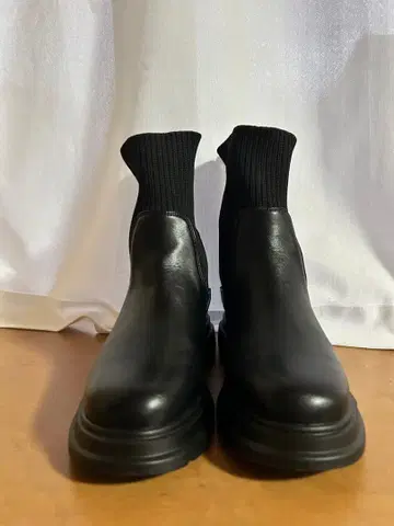 스튜디오 클립 부츠 2024