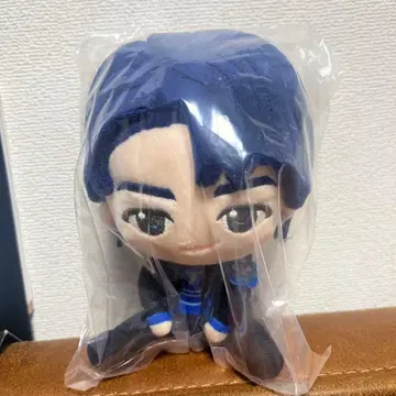 파란색 봉제 인형 캐릭터