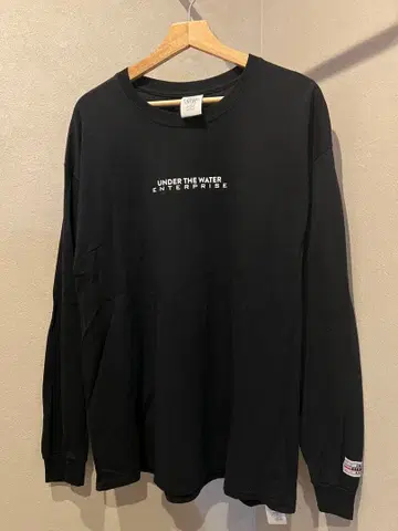 새상품급 iriefishingclub CLEAN OUR SEA 롱티 일리