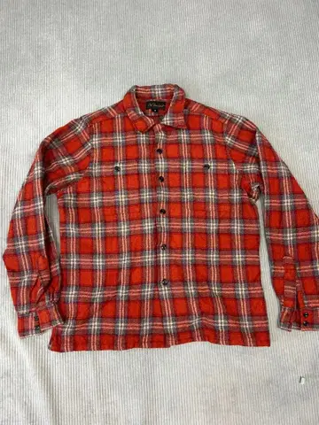 Mel Gambert 울 오픈 카라 박스 셔츠