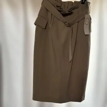 베이지 타이트 스커트