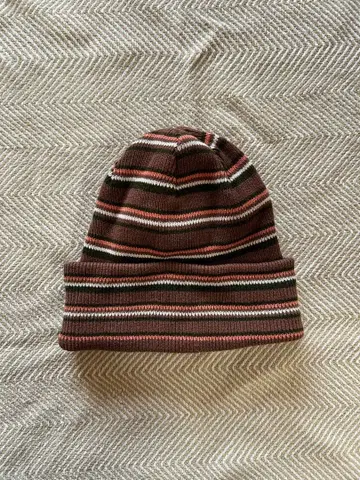 브라운 스트라이프 니트 모자