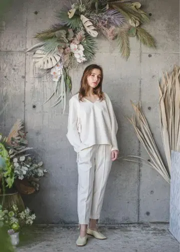 V넥 SETUP (에크루) make_ai