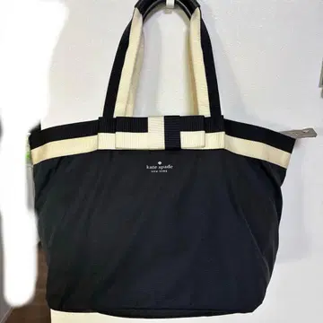 케이트 스페이드 토트백 블랙 앤 화이트 마더백 파우치 포함