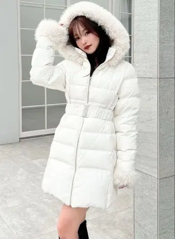 리젝시 후드 부착 다운 코트 화이트 RESEXXY