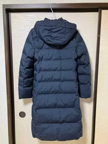 유니클로 심리스 다운 롱 코트 네이비 후드 부착 M