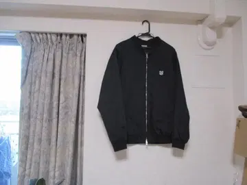 TES 백 프린트 점퍼