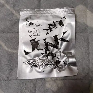 요네즈켄시 JUNK 라이브 투어 굿즈 왕관 목걸이