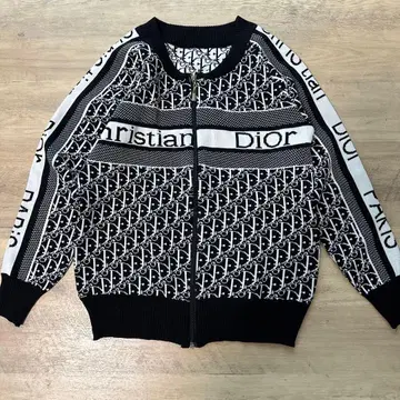 로고 니트 스웨터와 팬츠 세트