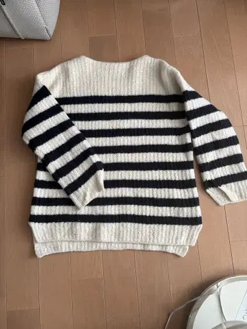 MACPHEE 스트라이프 니트 스웨터