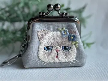 손자수 고양이의 작고 통통한 가마구치샴고양이 엑조틱 쇼트헤어