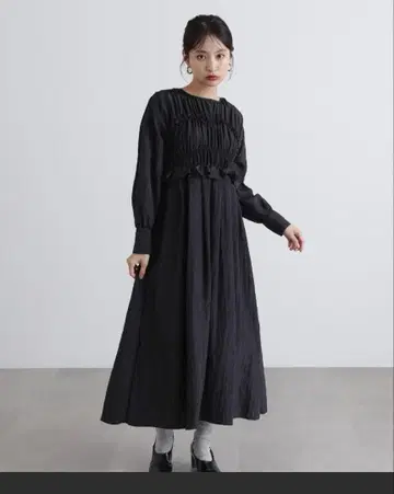 뷔스티에 절개 셔링 원피스