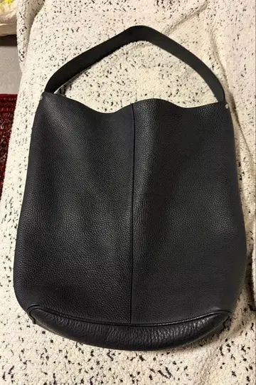 ITTI 바게트 숄더 토트백 블랙 가죽