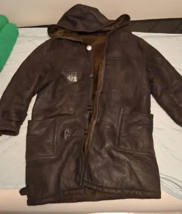 다크 브라운 자켓