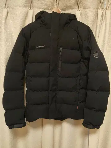 MAMMUT 후드 부착 다운 자켓 블랙