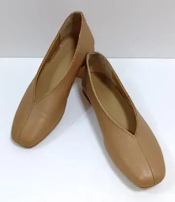 레시피 24.0 샌드 V컷 플랫슈즈 일본제 천연 가죽 스퀘어토