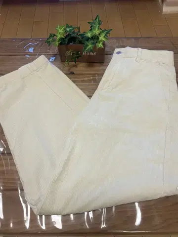 유니클로 코디 로이 커브 팬츠 새상품급 스크래치 없음 UNIQLO