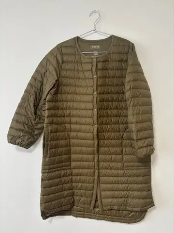 OMNES 라이트 다운 코트 카키 사이즈 2