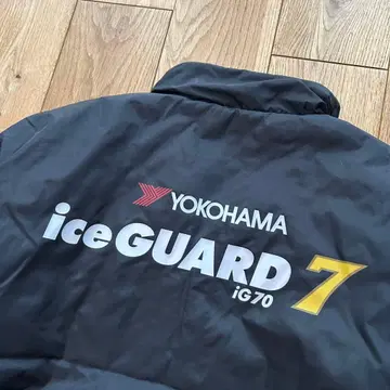 [ 새상품급 ] 요코하마 타이어 ice GUARD 7 점퍼 L 사이즈