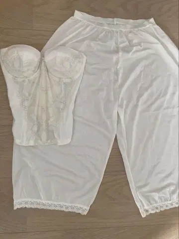 퓨어 뷔스티에 브라이덜 이너 세트