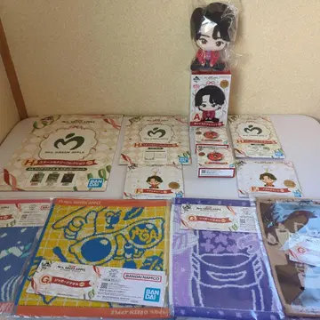 Mrs. GREEN APPLE 피규어와 굿즈 세트