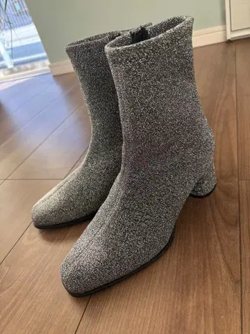 실버 라메 숏부츠 사이드 지퍼 부츠