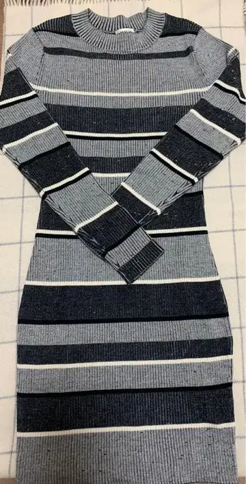 FRAY I.D 스트라이프 니트 원피스 긴팔