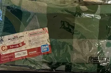 Mrs. GREEN APPLE 체크 무늬 스톨