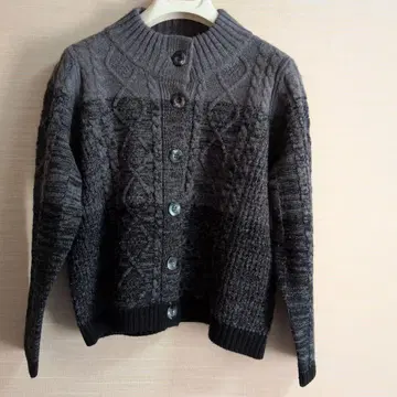 그레이 케이블 니트 가디건 긴팔