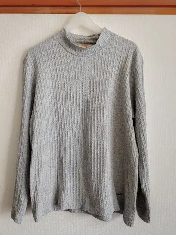 크로커다일 립 편직 하이넥 긴팔 티셔츠 그레이