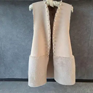 베이지 펄 장식 베스트