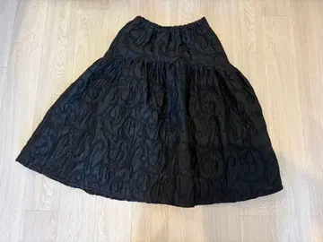 [ ELLIE ] 볼륨 JQ 스커트 [ BLACK ]