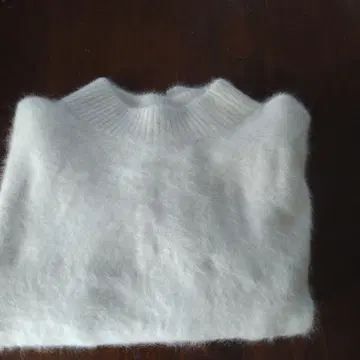 이에나 FLUFFY 풀오버 내추럴 새상품!