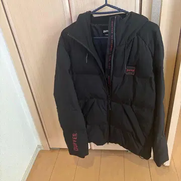 DUFFER 블랙 다운 자켓 M 사이즈