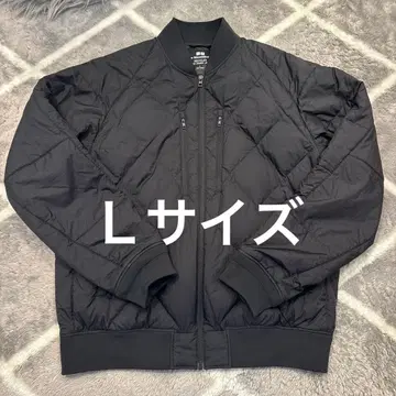 유니클로 화이트 마운티니어링 리사이클 하이브리드 다운 블랙