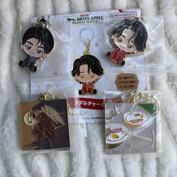 미세스 GREEN APPLE 메탈 참 4종 세트 미세스 제일복권