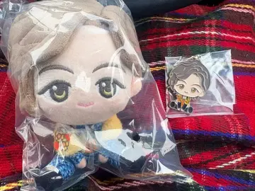 미세스 그린애플 후지사와 료카 제일복권 봉제 인형과 메탈 참 세트